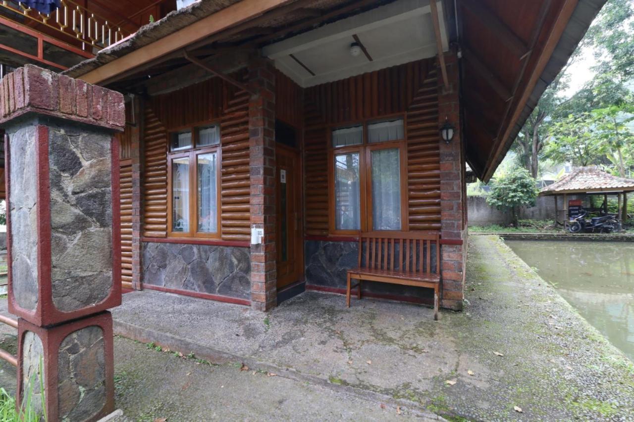 Kampung Pa'go Hotel