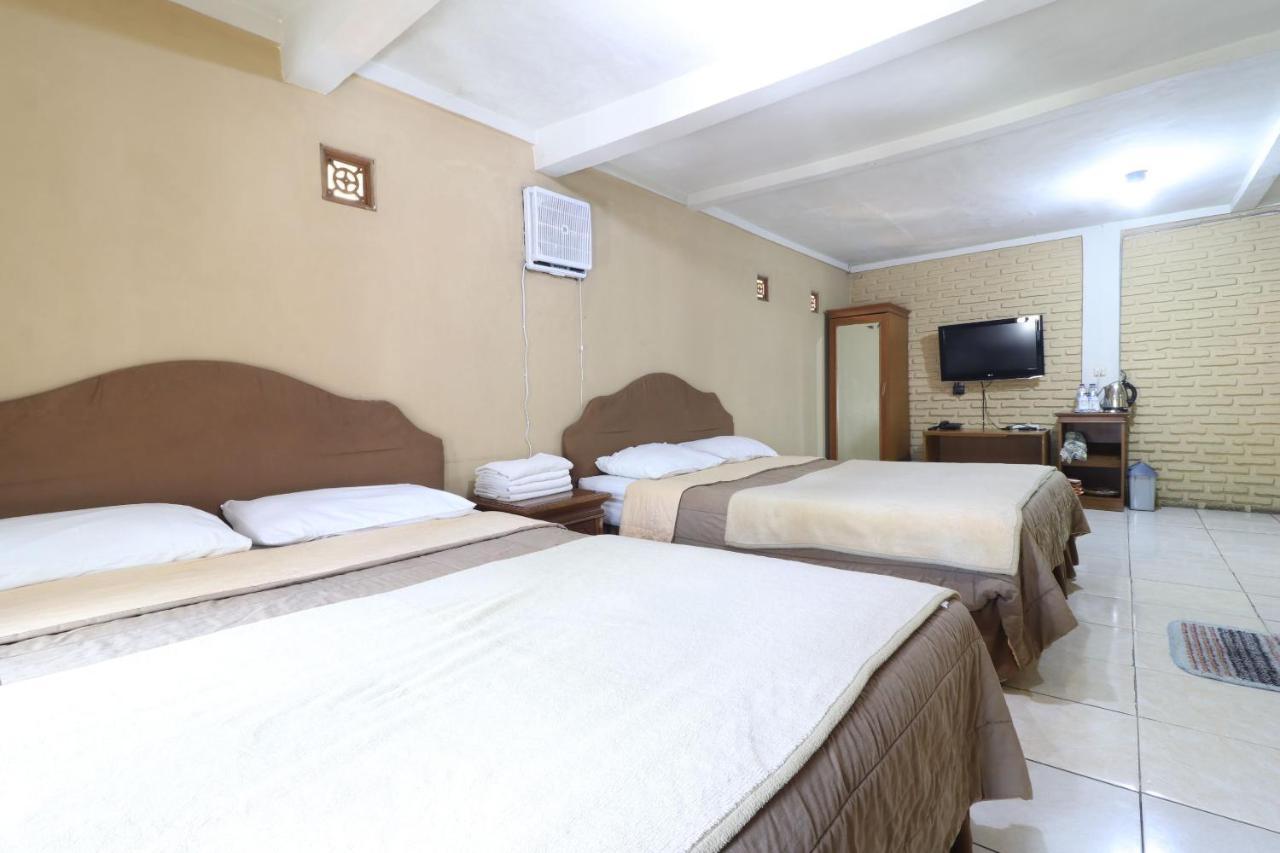 Kampung Pa'go Hotel *